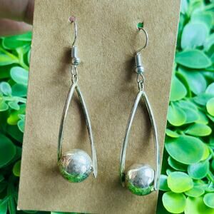 BOGO FREE MODERN
SILVER BALL DANGLE EARRINGS